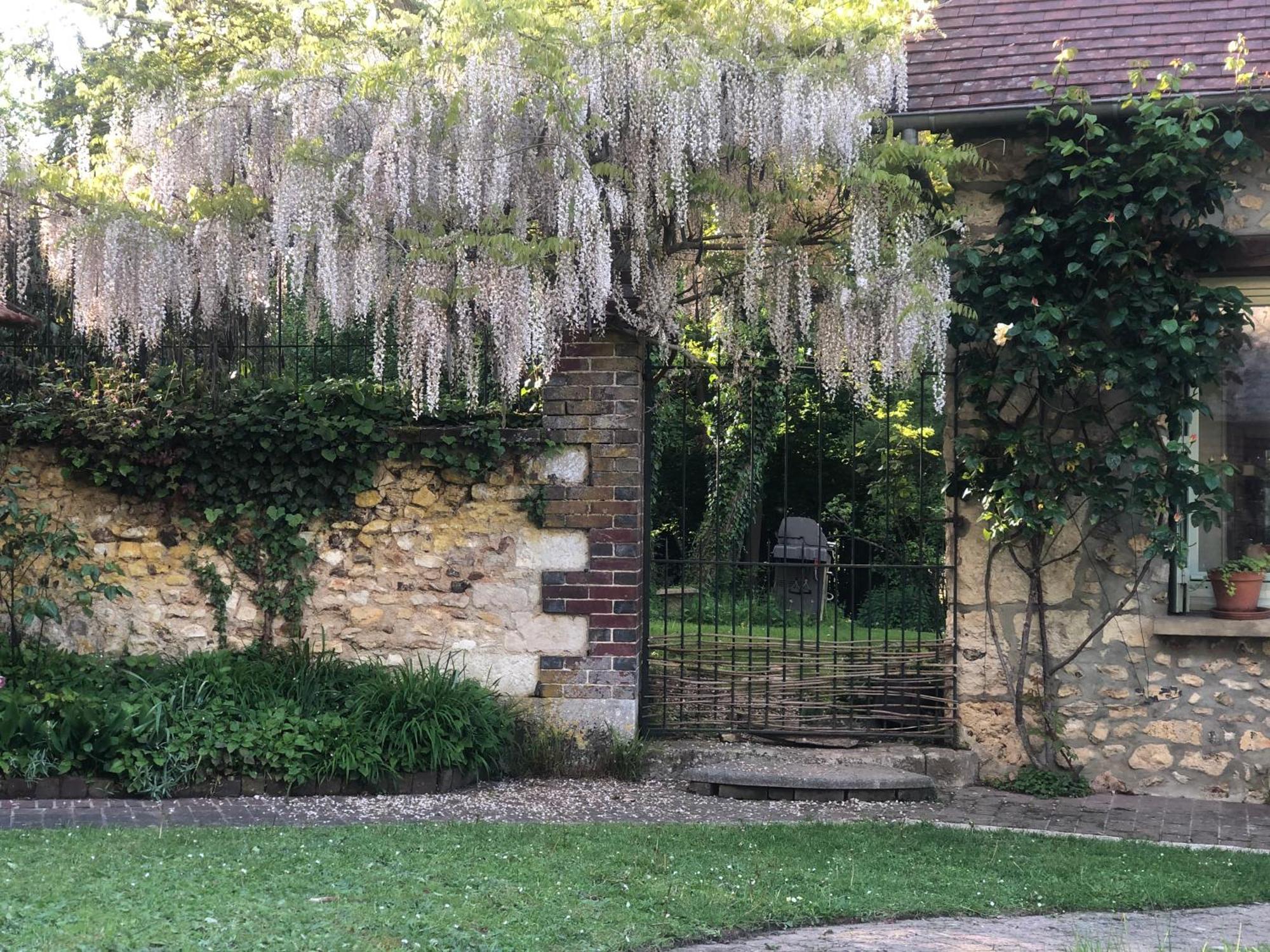 Le Clos Des Songes Bed and Breakfast Blaru Eksteriør billede